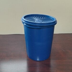 Vintage Blue Tupperware Plastic Container With Lid